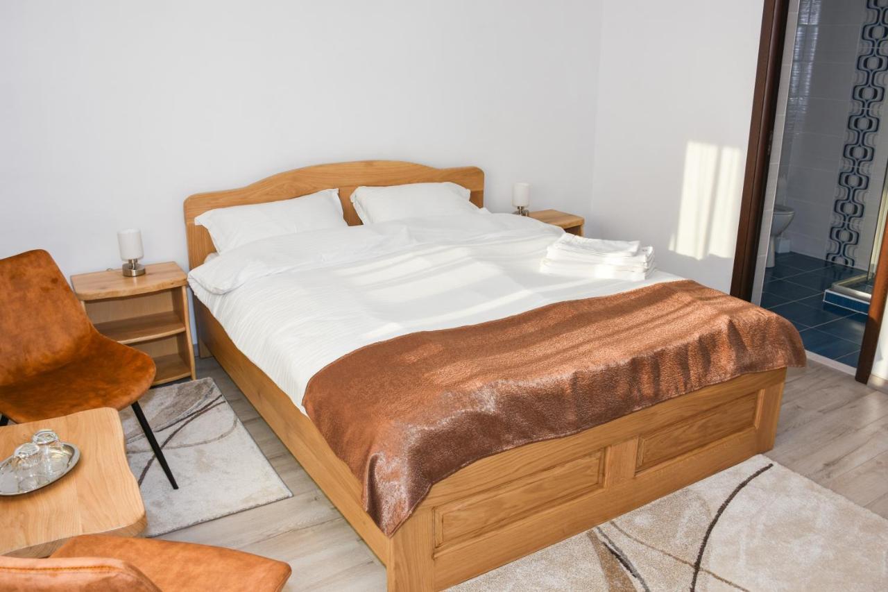 Tomis House Hotel Árgyasudvarhely Kültér fotó