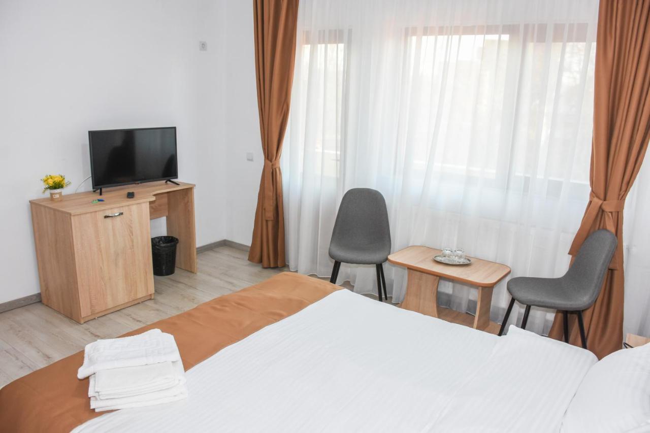 Tomis House Hotel Árgyasudvarhely Kültér fotó