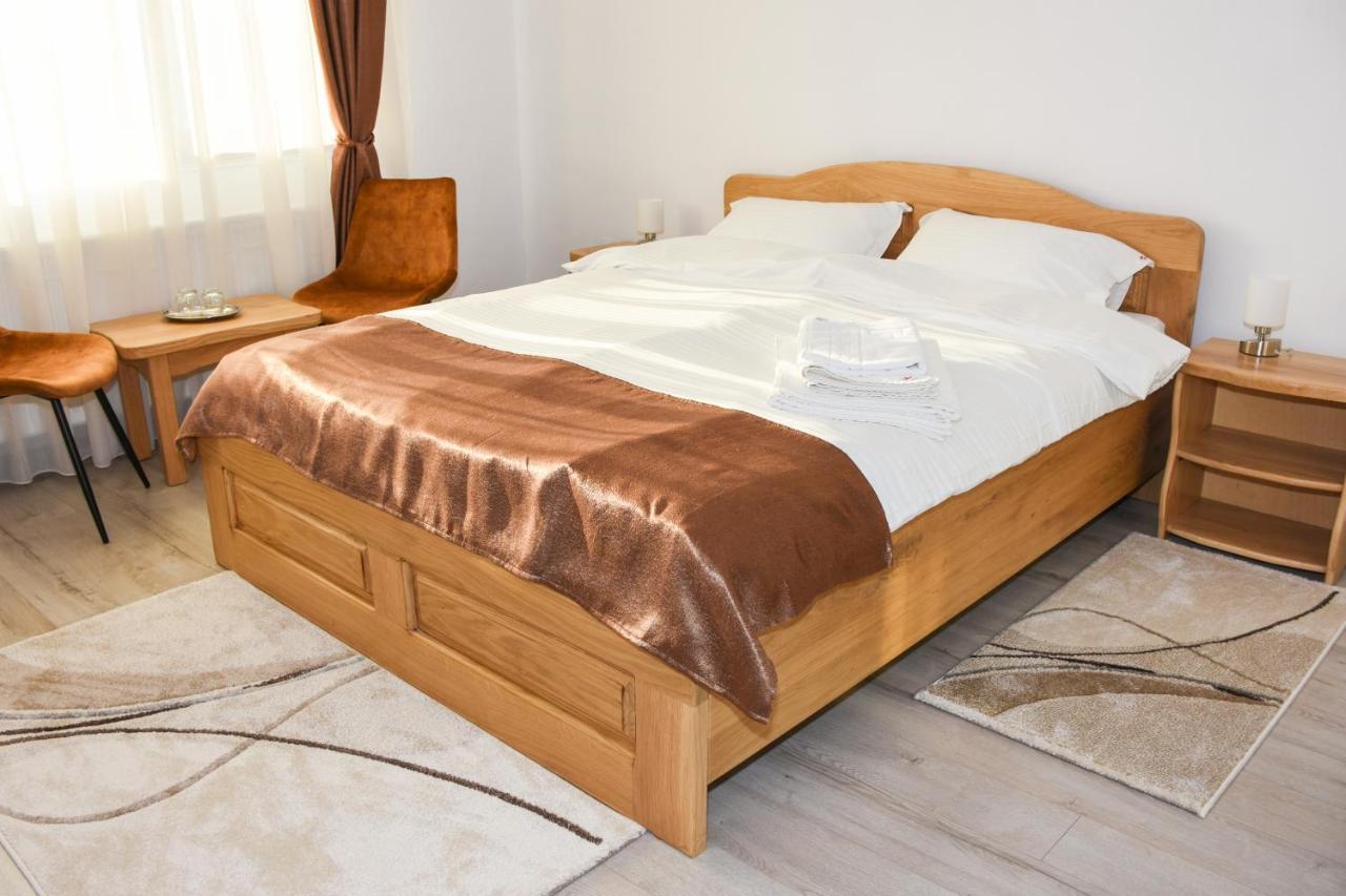 Tomis House Hotel Árgyasudvarhely Kültér fotó