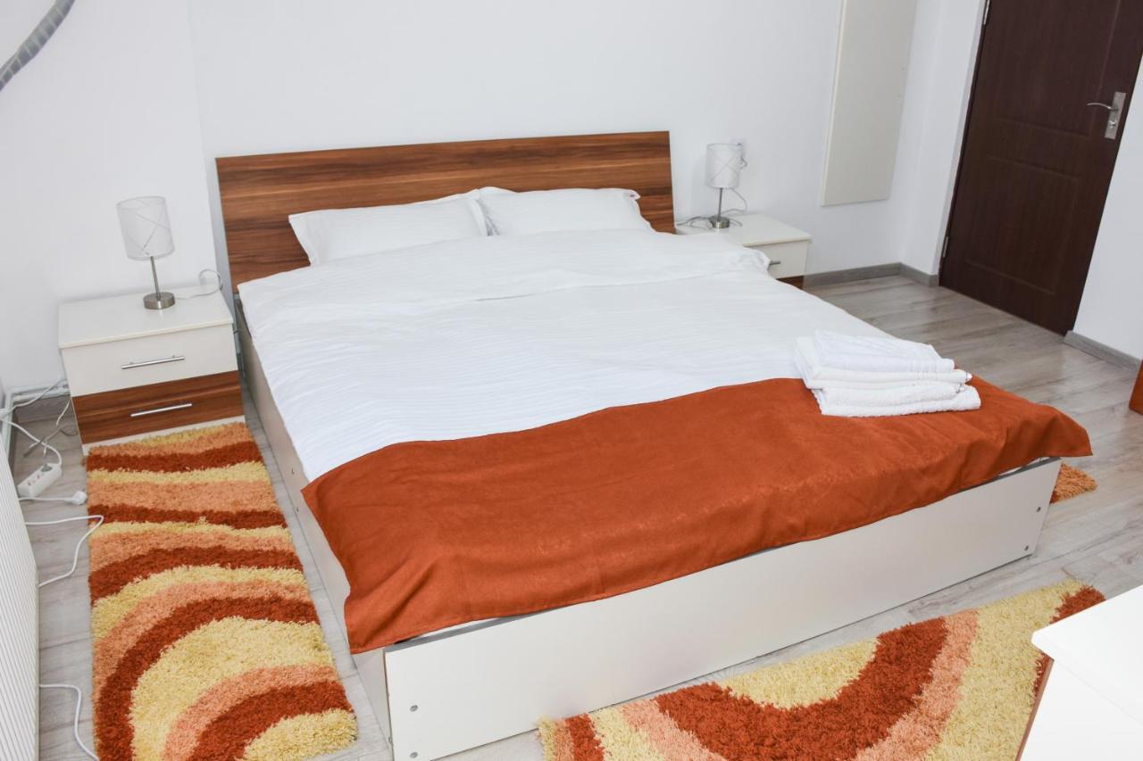Tomis House Hotel Árgyasudvarhely Kültér fotó