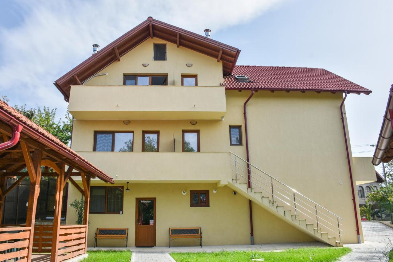 Tomis House Hotel Árgyasudvarhely Kültér fotó