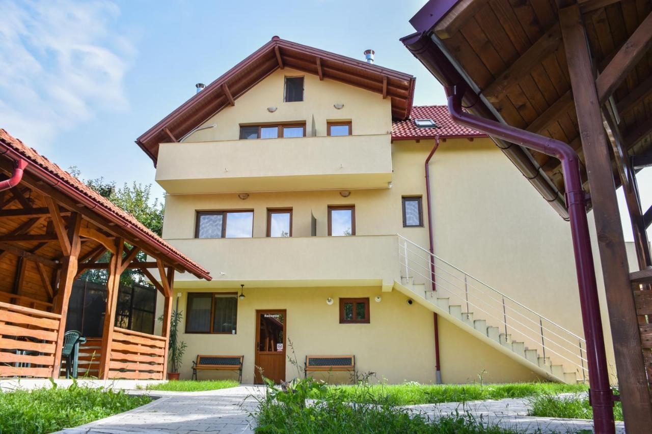 Tomis House Hotel Árgyasudvarhely Kültér fotó